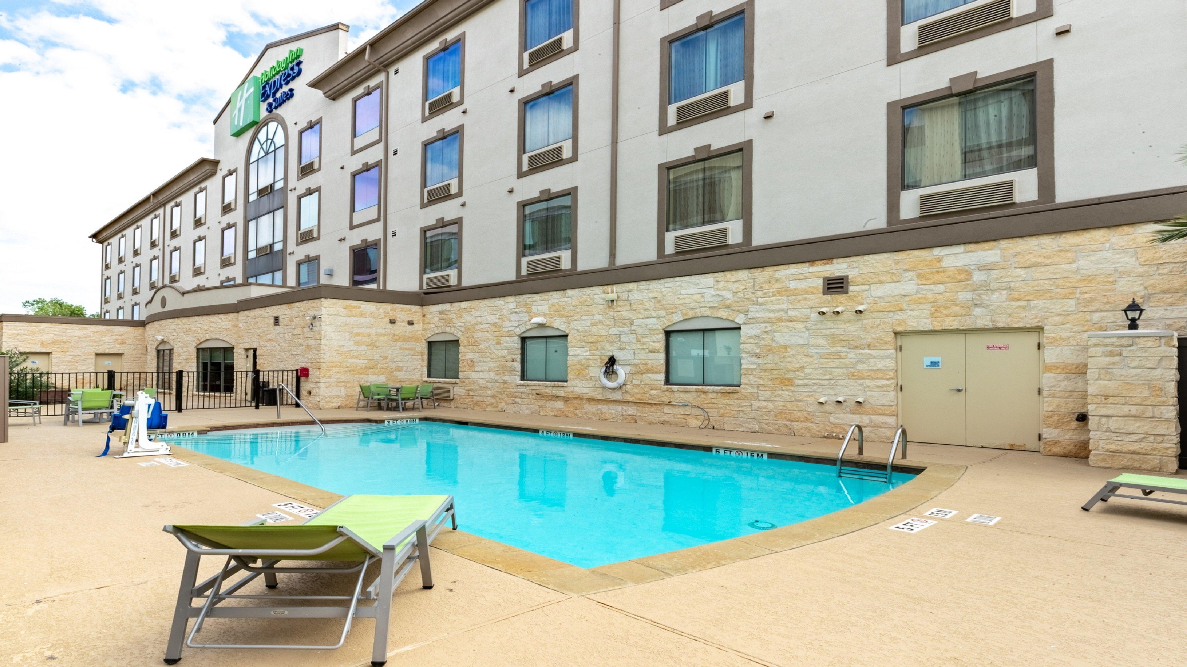 Express & Houston South - Near By Ihg Hotel 2*
