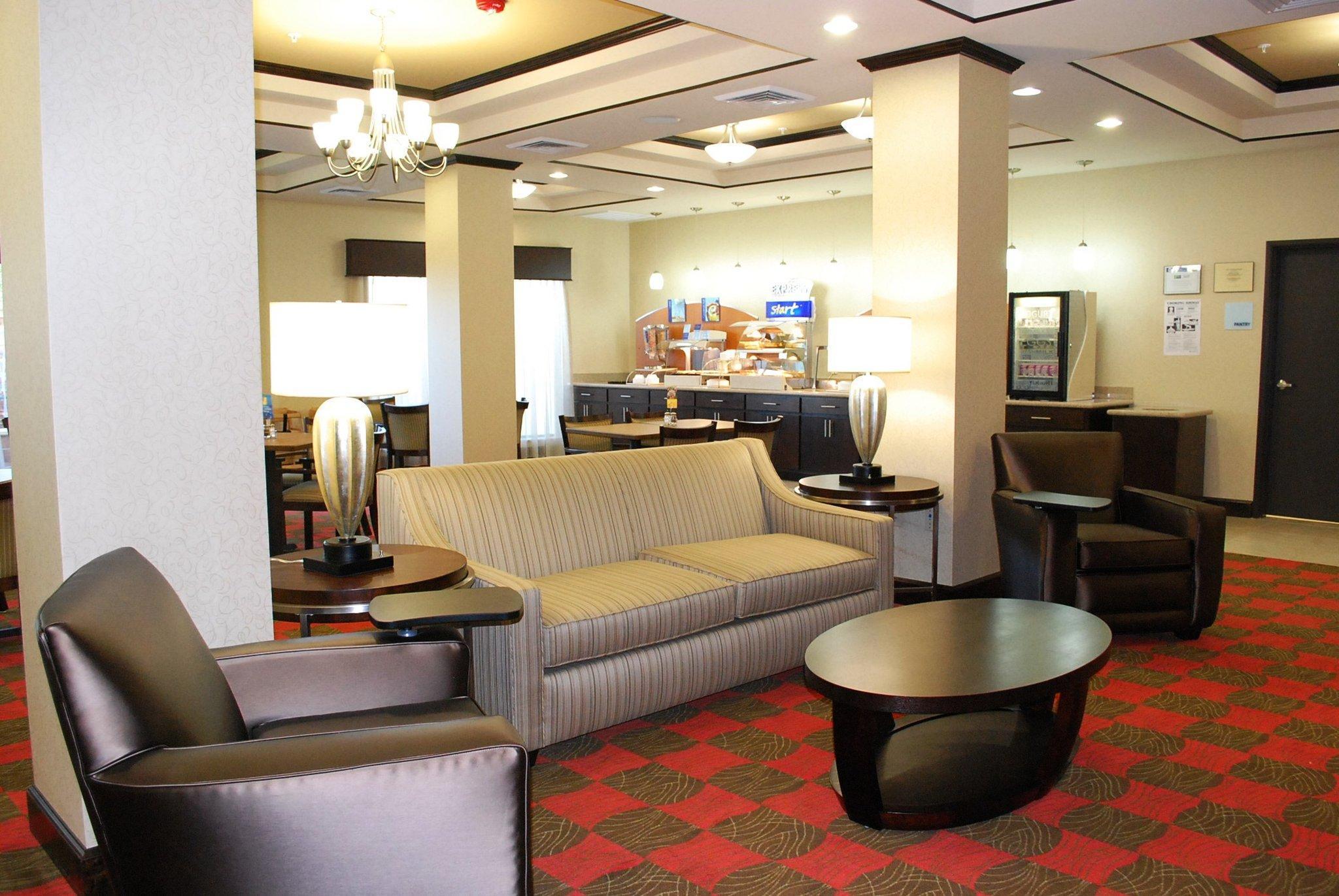 Hotel Express & Houston South - Near By Ihg