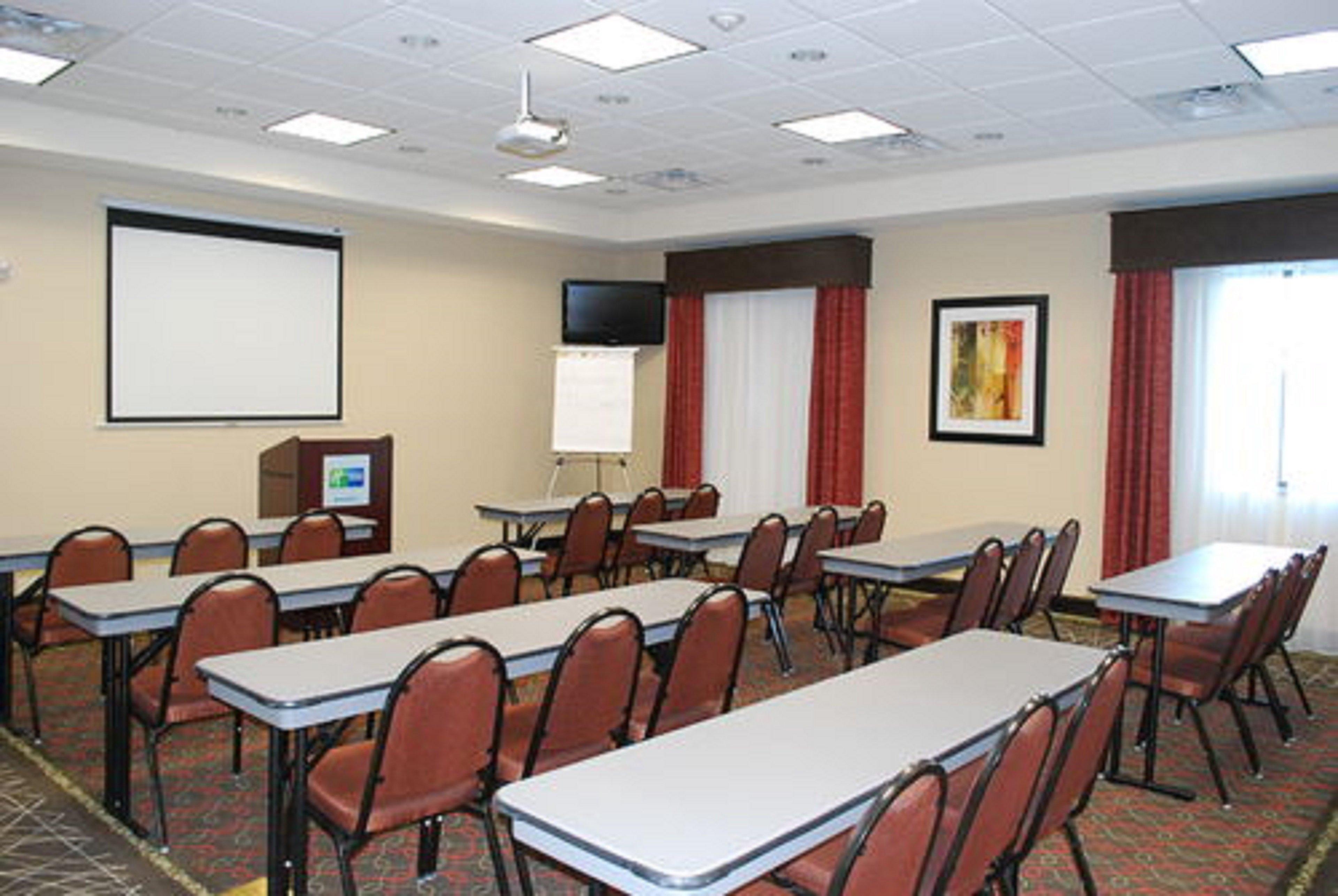 Express & Houston South - Near By Ihg 2* Pearland