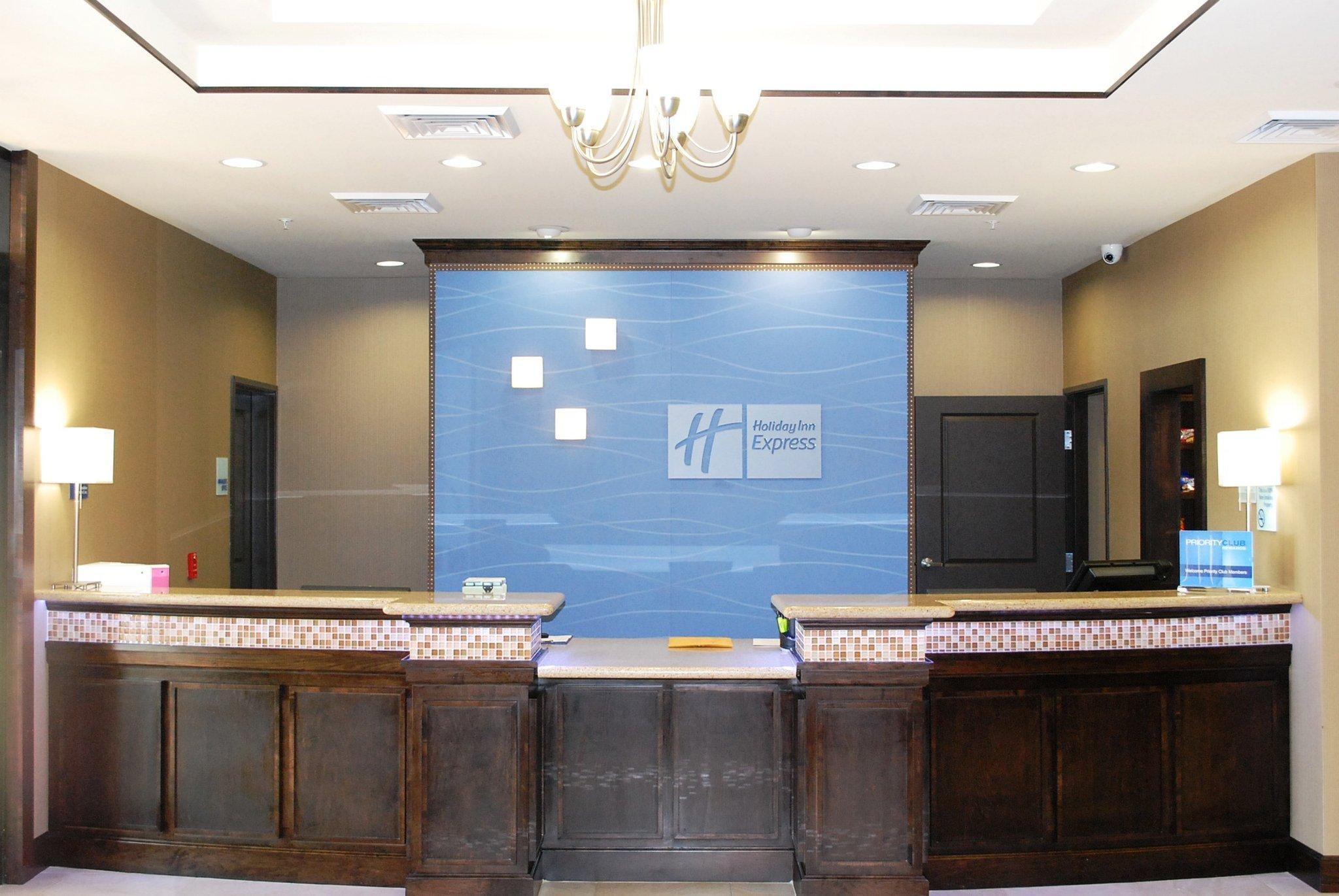 Hotel Express & Houston South - Near By Ihg Pearland