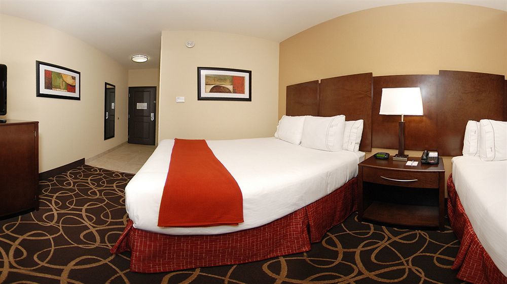 Express & Houston South - Near By Ihg Hotel